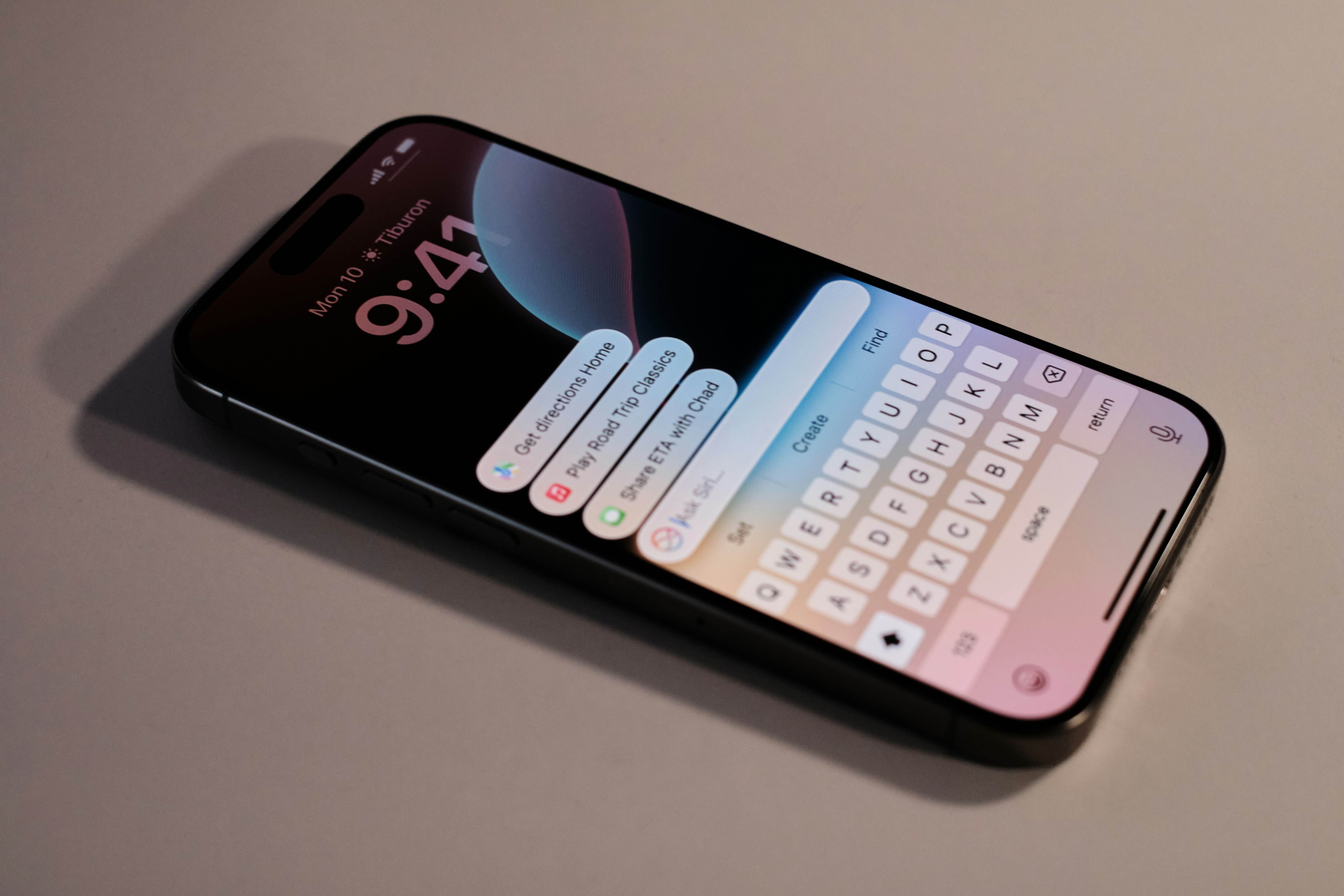 laptop et mobil phone developpement d\'application web et mobil